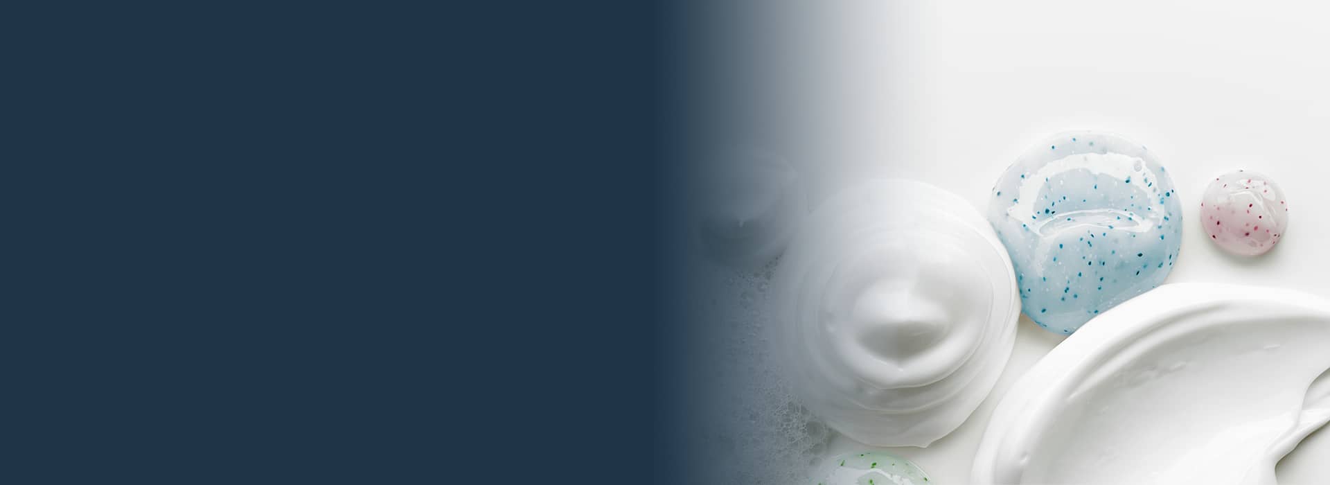 Kosmetik und Pharmaprodukte als Symbol für einheitliche PM Standards in regulierten Branchen